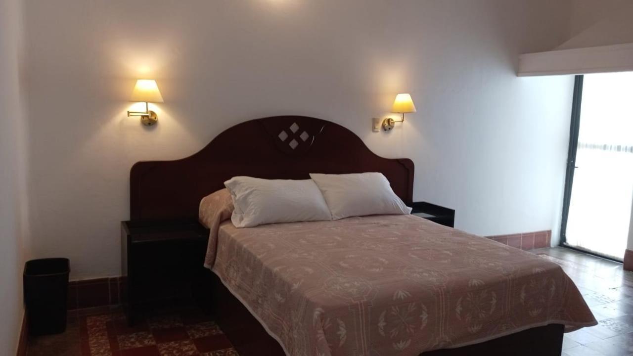 Hotel Marmoy Cholula Exteriör bild